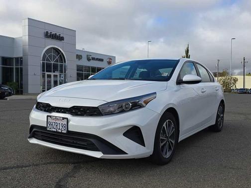 2023 Kia Forte LXS