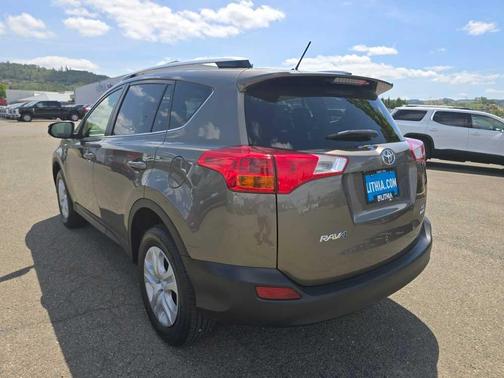 Pyrite Mica 2015 Toyota RAV4 LE