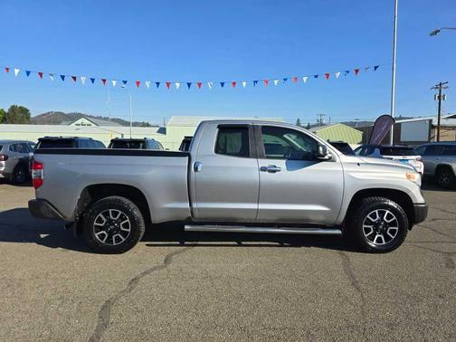 2014 Toyota Tundra SR