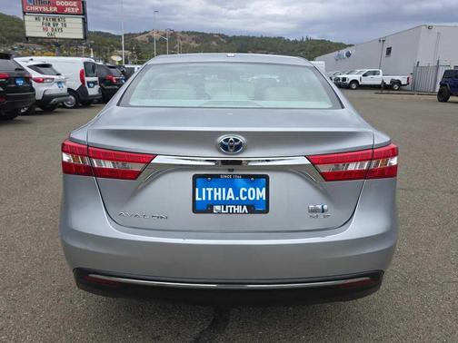 2015 Toyota Avalon Hybrid XLE Premium