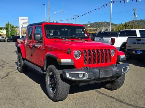 2022 Jeep Gladiator Sport