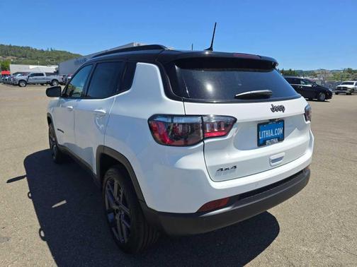 Bright White Clearcoat 2026 Jeep Compass Limited Altitude