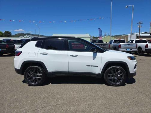 Bright White Clearcoat 2026 Jeep Compass Limited Altitude