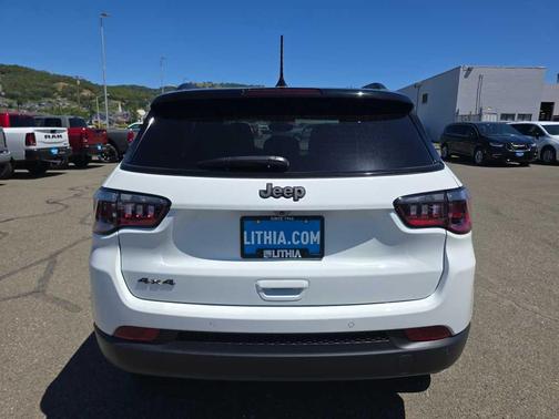 Bright White Clearcoat 2026 Jeep Compass Limited Altitude