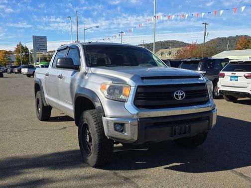 2014 Toyota Tundra SR5