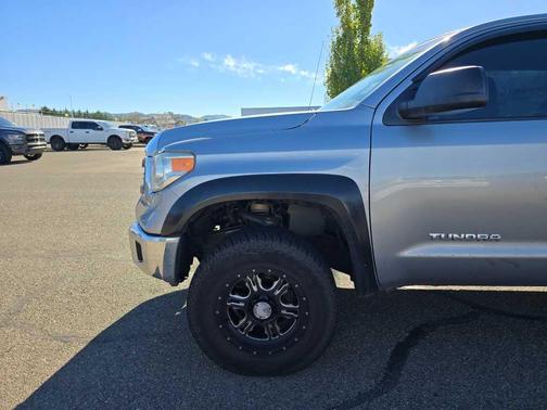 2014 Toyota Tundra SR5