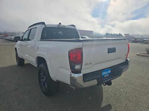 2022 Toyota Tacoma SR5
