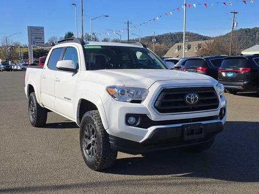 2022 Toyota Tacoma SR5