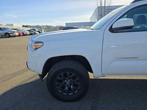 2022 Toyota Tacoma SR5
