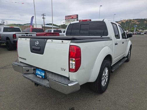 Glacier White 2016 Nissan Frontier SV