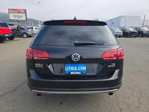 2017 Volkswagen Golf Alltrack TSI SE