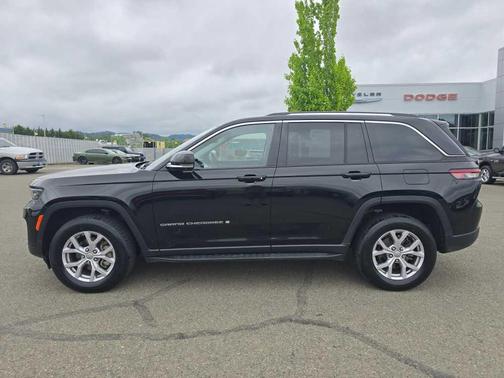 Diamond Black 2022 Jeep Grand Cherokee Limited
