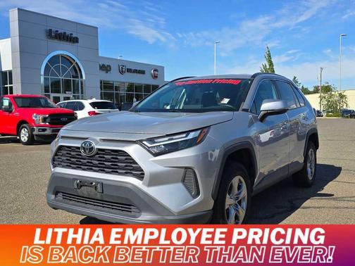 2022 Toyota RAV4 XLE