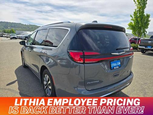 2021 Chrysler Pacifica Hybrid Touring L