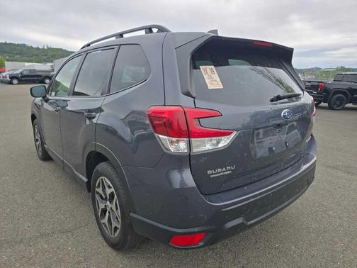 Magnetite Gray Metallic 2022 Subaru Forester Premium