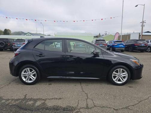 2020 Toyota Corolla Hatchback SE