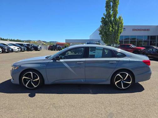Sonic Gray Pearl 2022 Honda Accord Hybrid Sport
