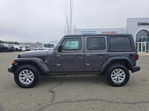 2023 Jeep Wrangler Sport RHD