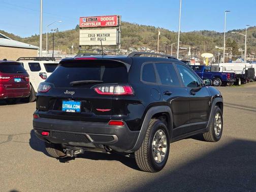 2020 Jeep Cherokee Trailhawk