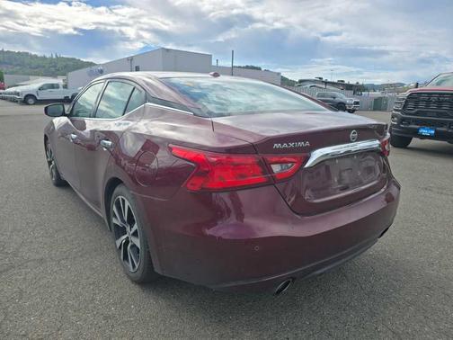 Red 2018 Nissan Maxima 3.5 SV