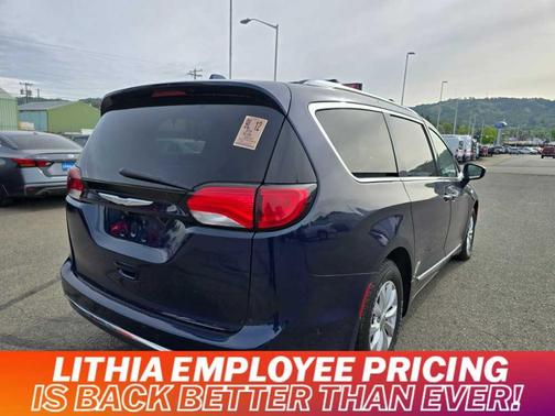 2018 Chrysler Pacifica Touring-L Plus