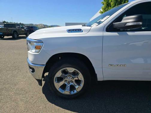 Bright White Clearcoat 2022 RAM 1500 Big Horn