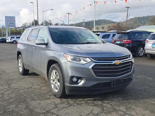 2021 Chevrolet Traverse LT Cloth