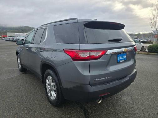 2021 Chevrolet Traverse LT Cloth