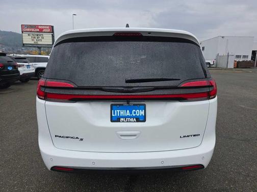 2026 Chrysler Pacifica Limited