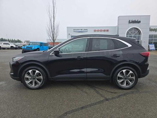 2025 Ford Escape Platinum