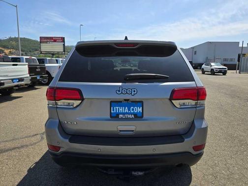 2020 Jeep Grand Cherokee Laredo E