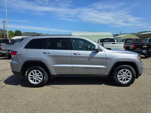 2020 Jeep Grand Cherokee Laredo E