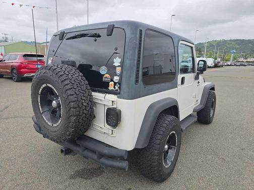 Stone White 2004 Jeep Wrangler Sport