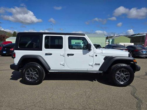2025 Jeep Wrangler Sport RHD