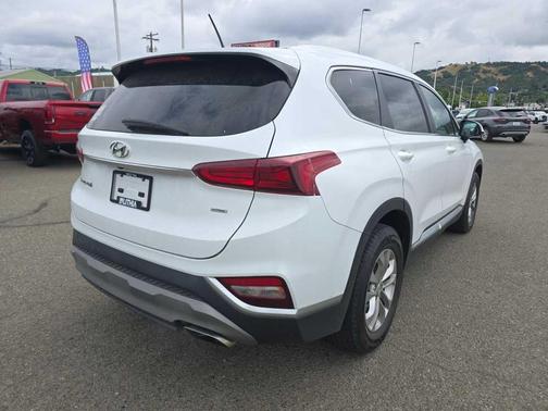 Quartz White 2019 Hyundai SANTA FE 2.4 SE