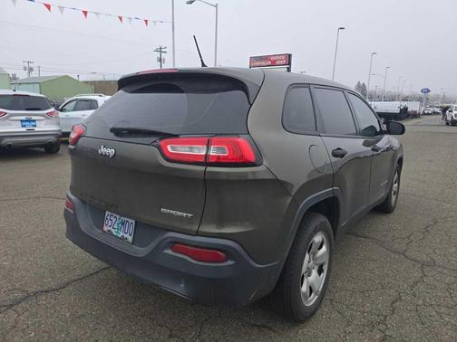 2015 Jeep Cherokee Sport
