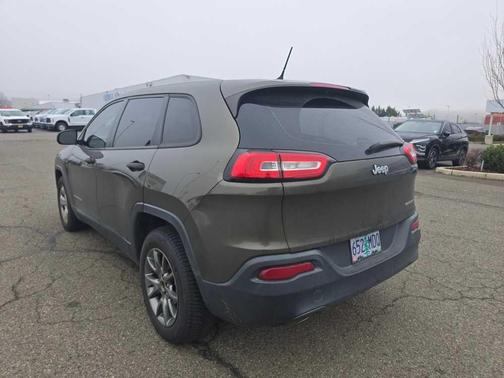 2015 Jeep Cherokee Sport