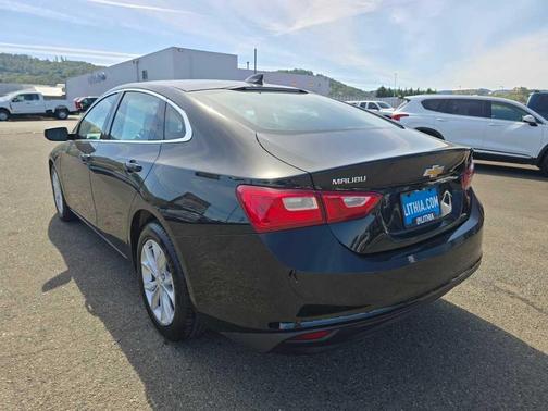 Mosaic Black Metallic 2024 Chevrolet Malibu LT