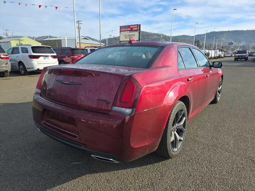 2023 Chrysler 300 S