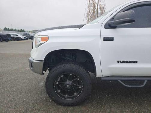 2014 Toyota Tundra SR5