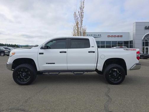 2014 Toyota Tundra SR5