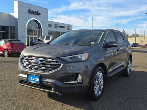 2022 Ford Edge Titanium
