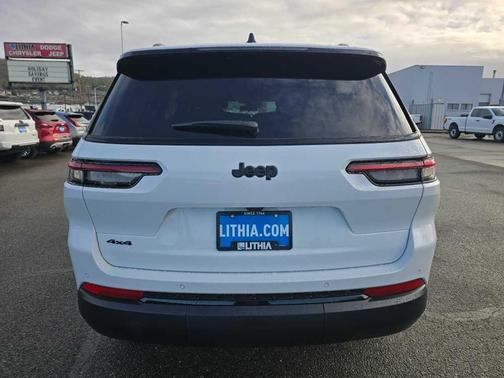 2025 Jeep Grand Cherokee L Laredo