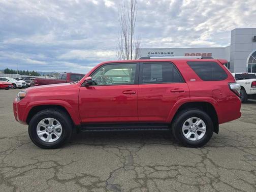 2024 Toyota 4Runner SR5