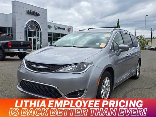 2020 Chrysler Pacifica Touring-L