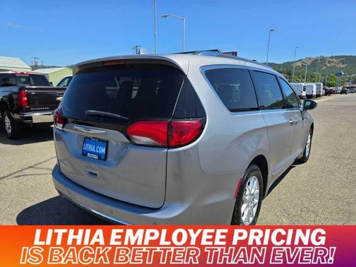 2020 Chrysler Pacifica Touring-L
