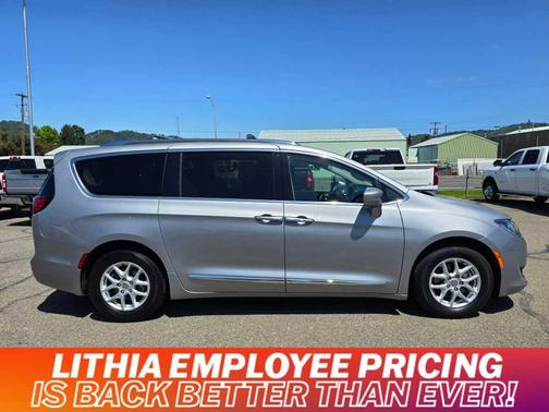 2020 Chrysler Pacifica Touring-L