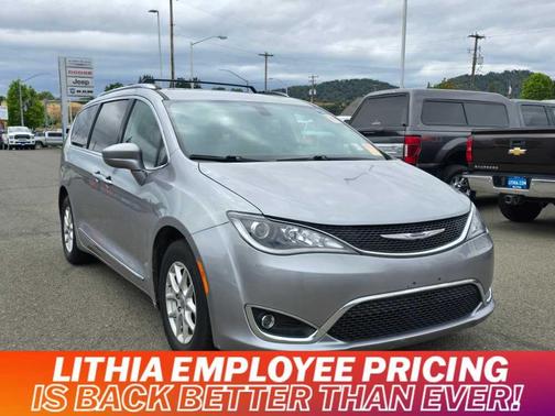 2020 Chrysler Pacifica Touring-L