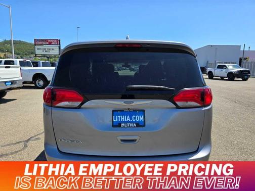 2020 Chrysler Pacifica Touring-L