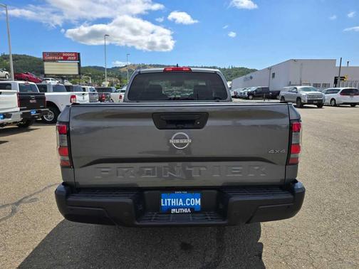2023 Nissan Frontier S